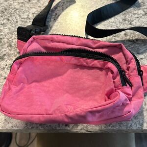 Baggy Fanny Pack in Azalea pink
